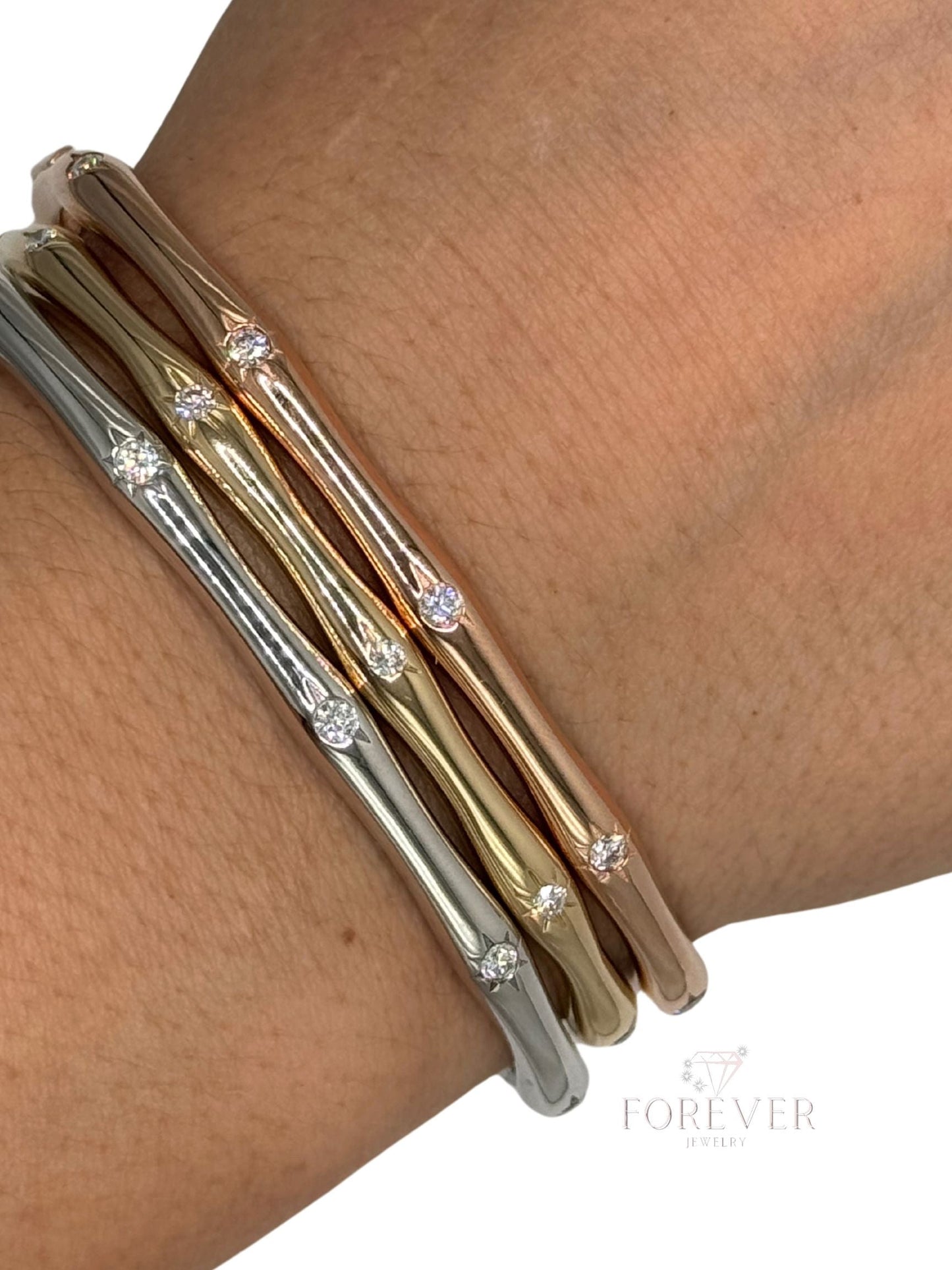 14K SET NATURAL DIAMOND BANGLE