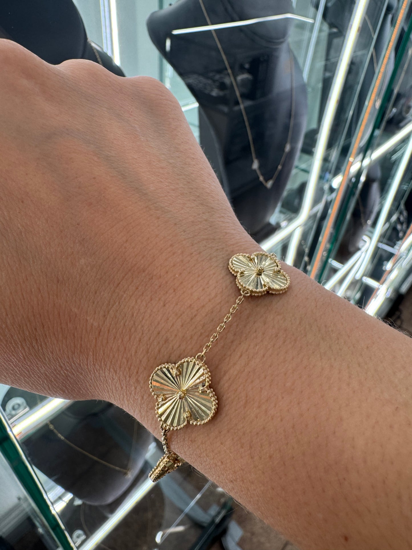 14K Gold Flowers Bracelet