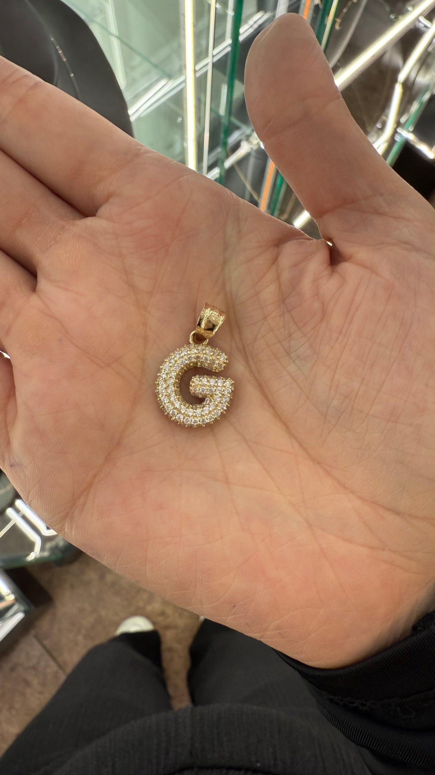 14KT GOLD LETTER “G”
