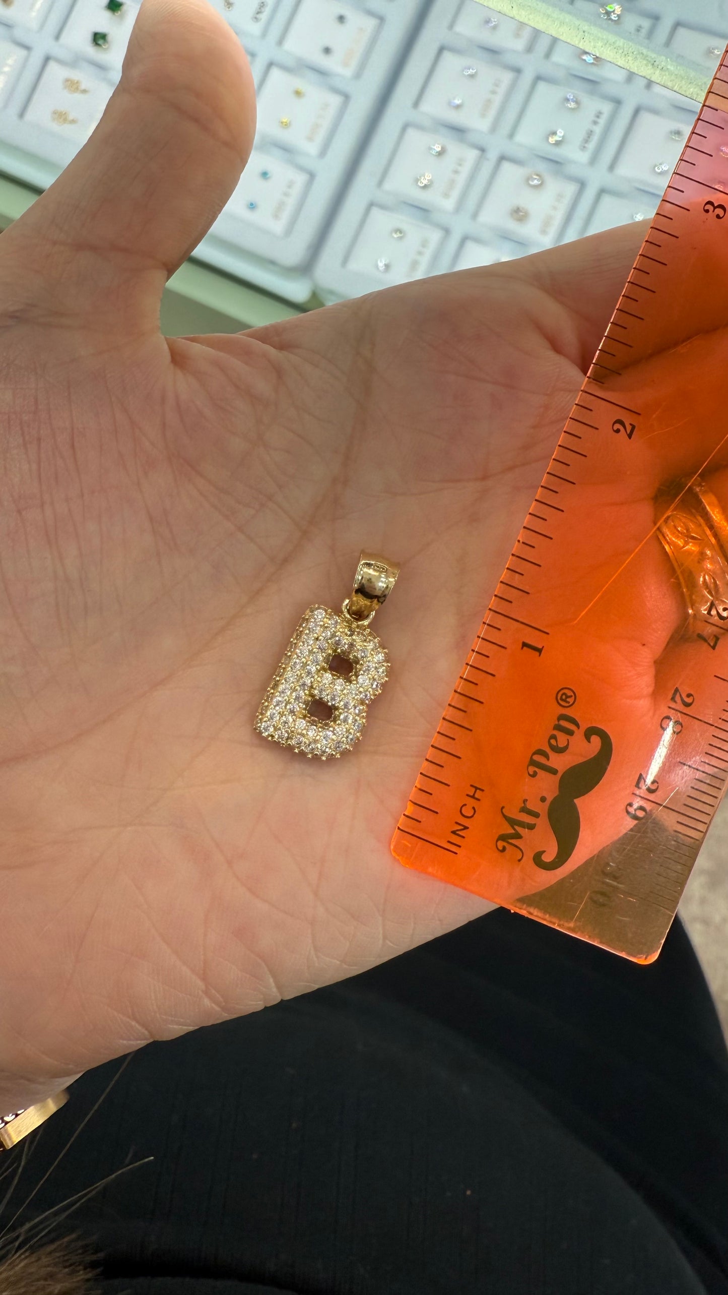 14KT GOLD LETTER “B”