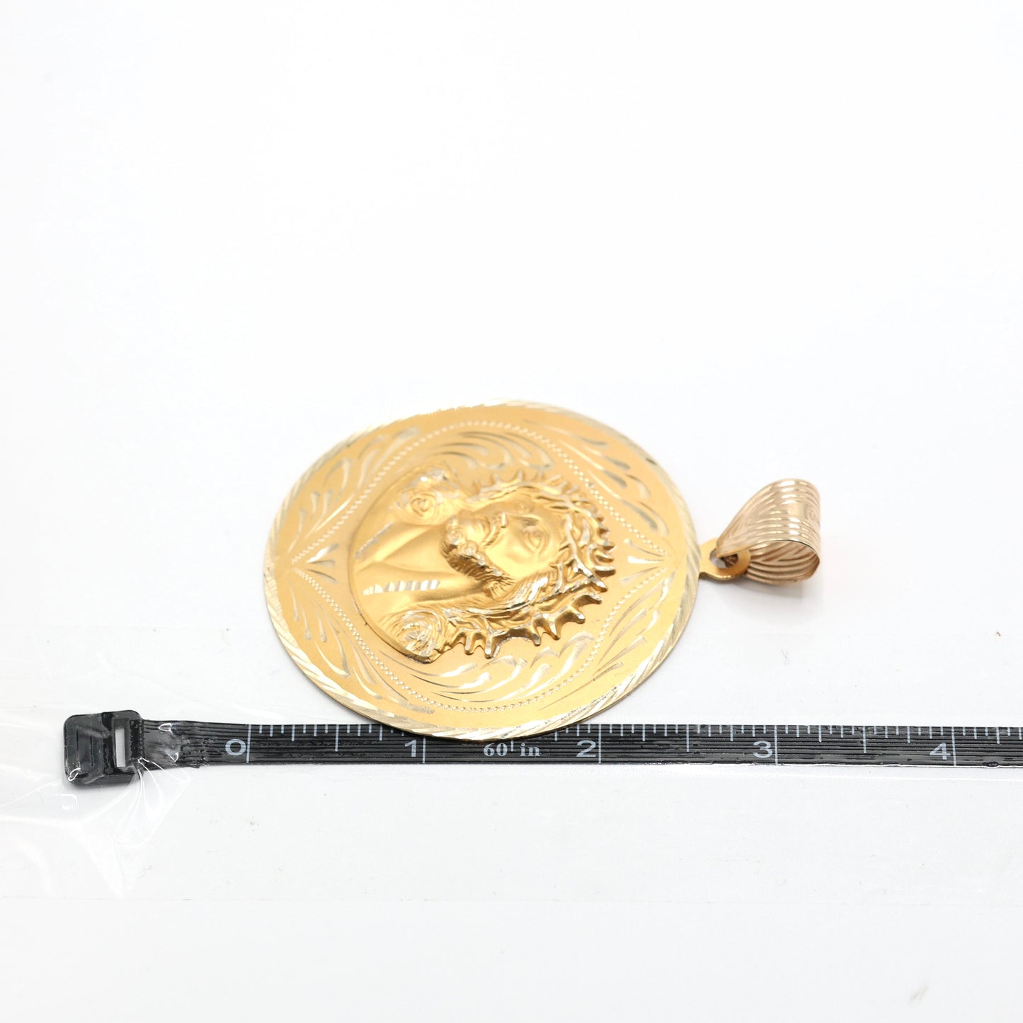 14KT GOLD JUMBO JESUS PORTRAIT WITH INTRICATE DESIGN
