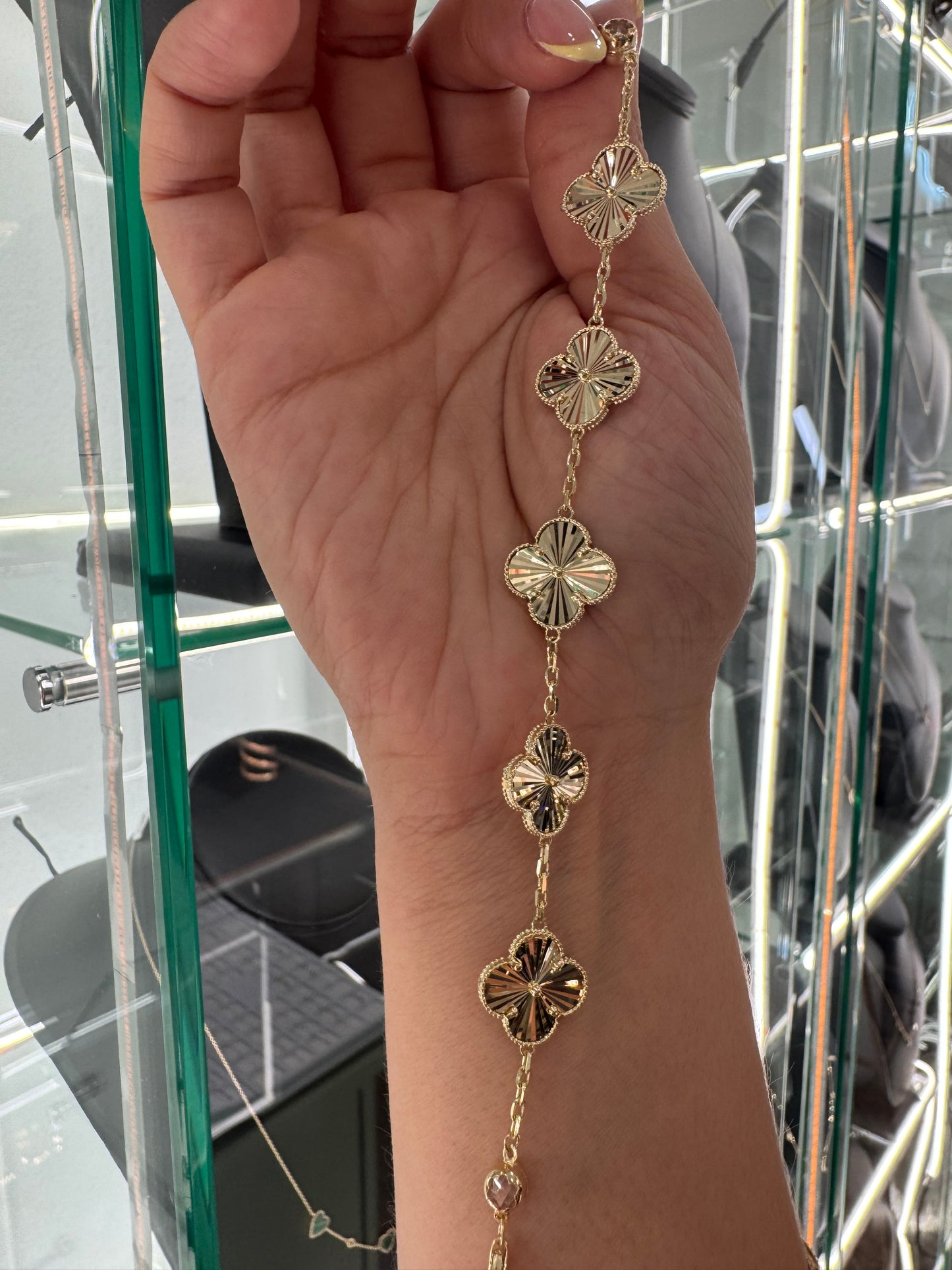 14K Gold Flowers Bracelet