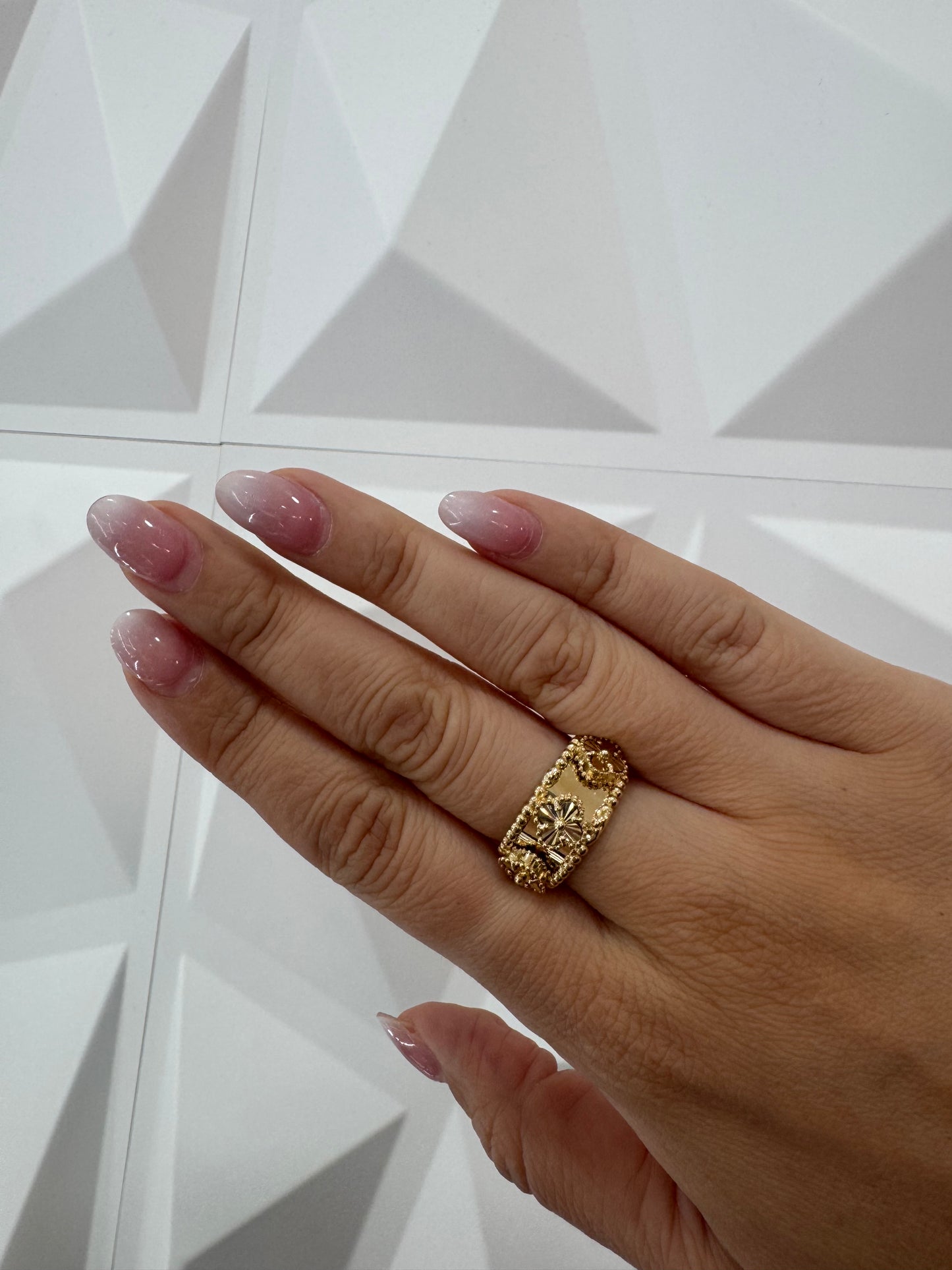 14K Gold Flowers ring