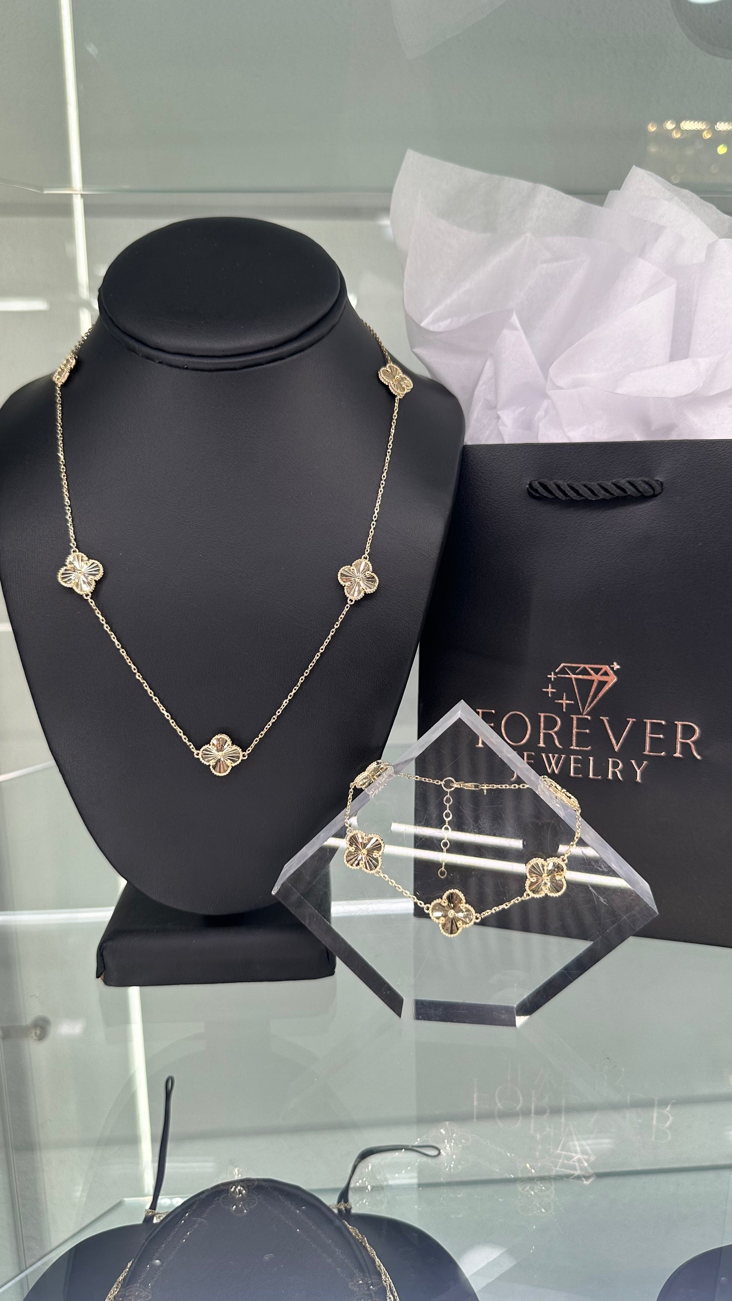 14K GOLD SET 5 FLOWERS