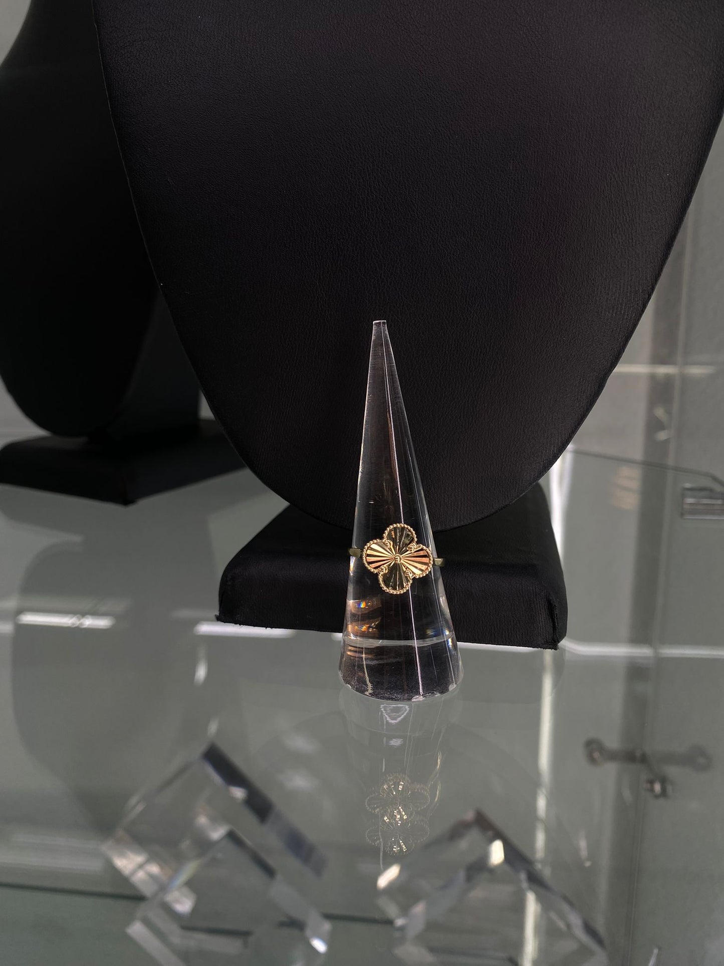 14K Gold Flower Ring