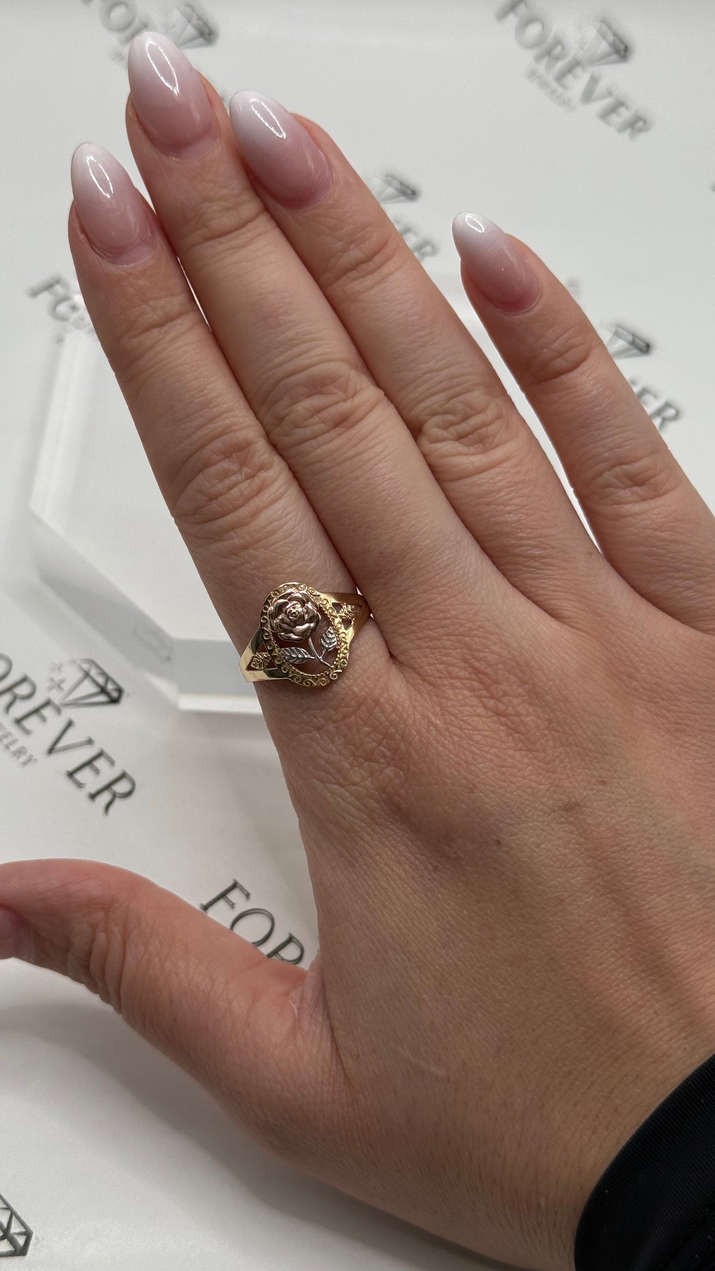 14Kt GOLD ROSE RING
