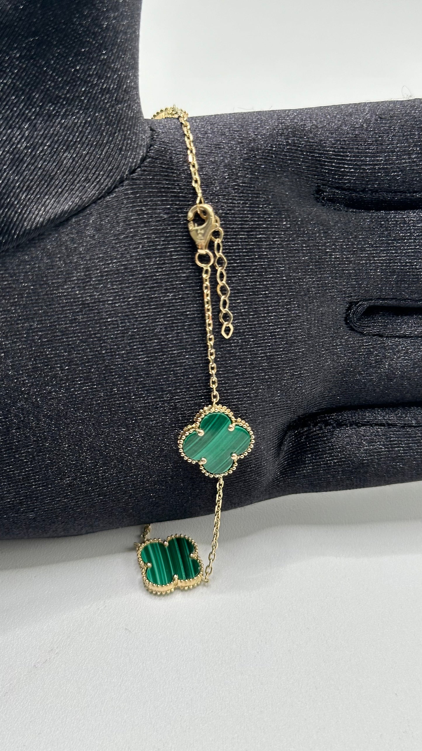 14K GOLD GREEN FLOWER NECKLACE