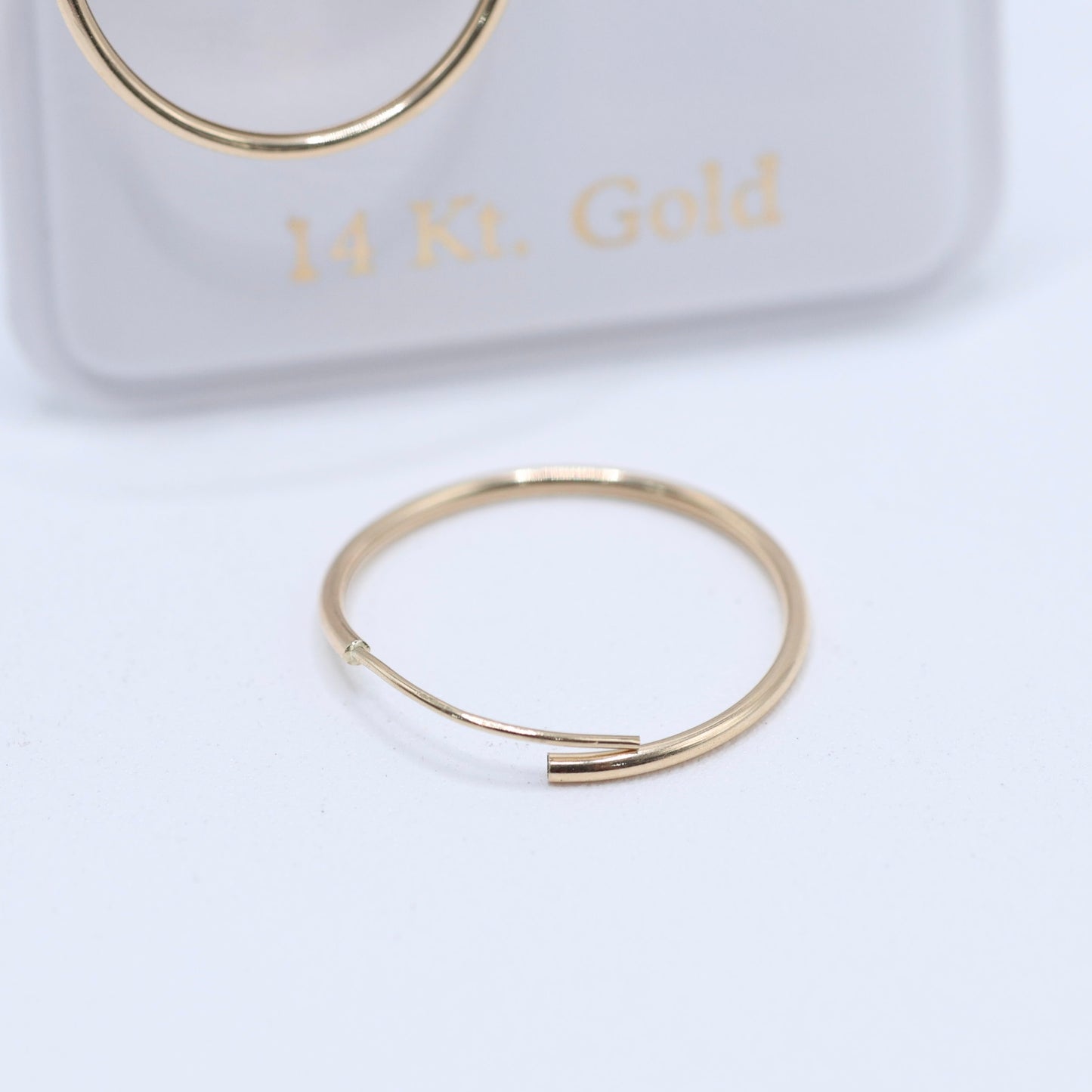 14KT GOLD SEAMLESS HOOPS - 18MM SEMISOLID