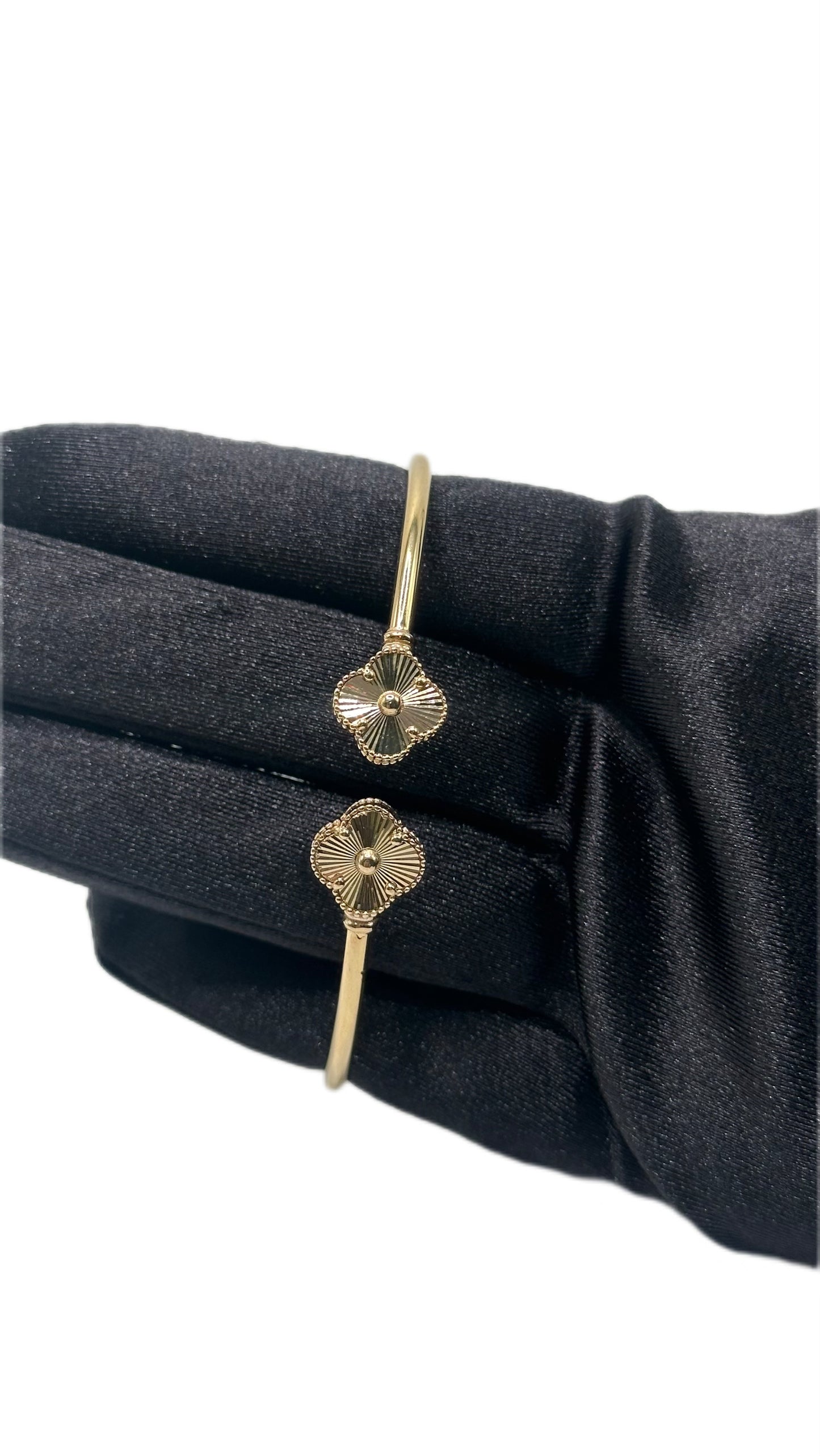 14K GOLD FLOWER BRACELET