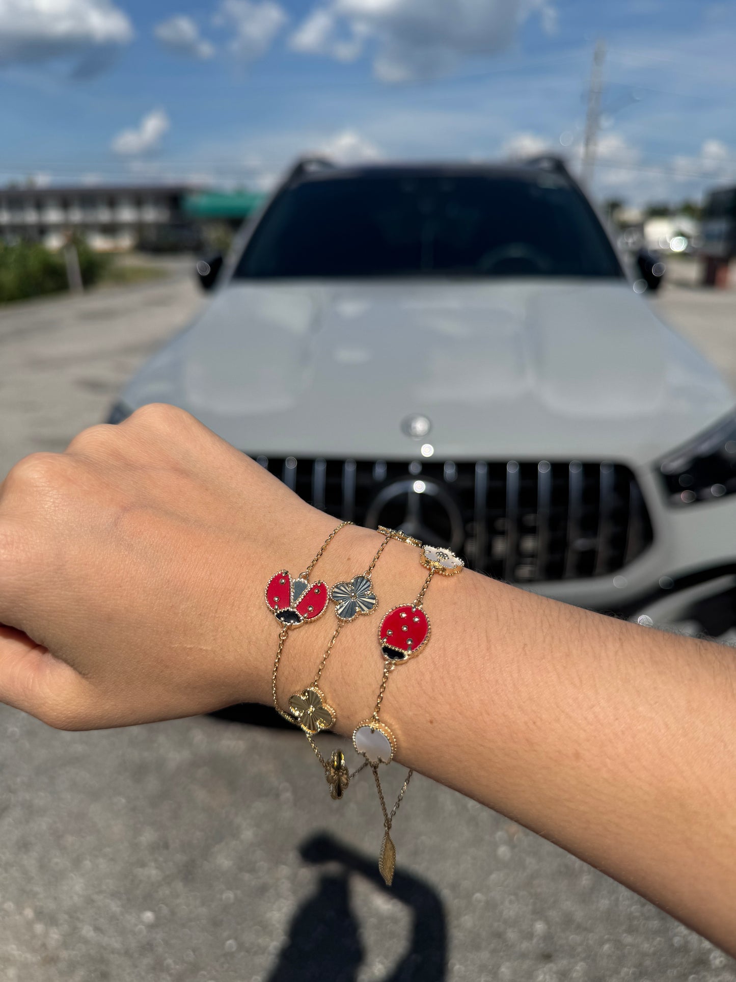 14K GOLD FLOWER BRACELET
