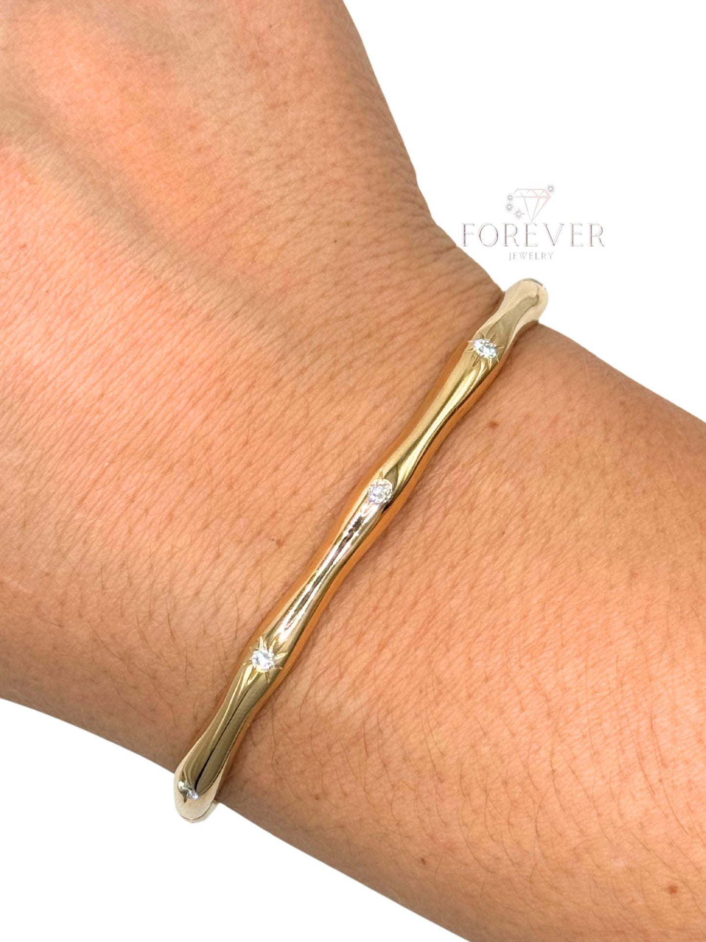 14K NATURAL DIAMOND BANGLE