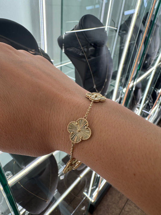 14K Gold Flowers Bracelet