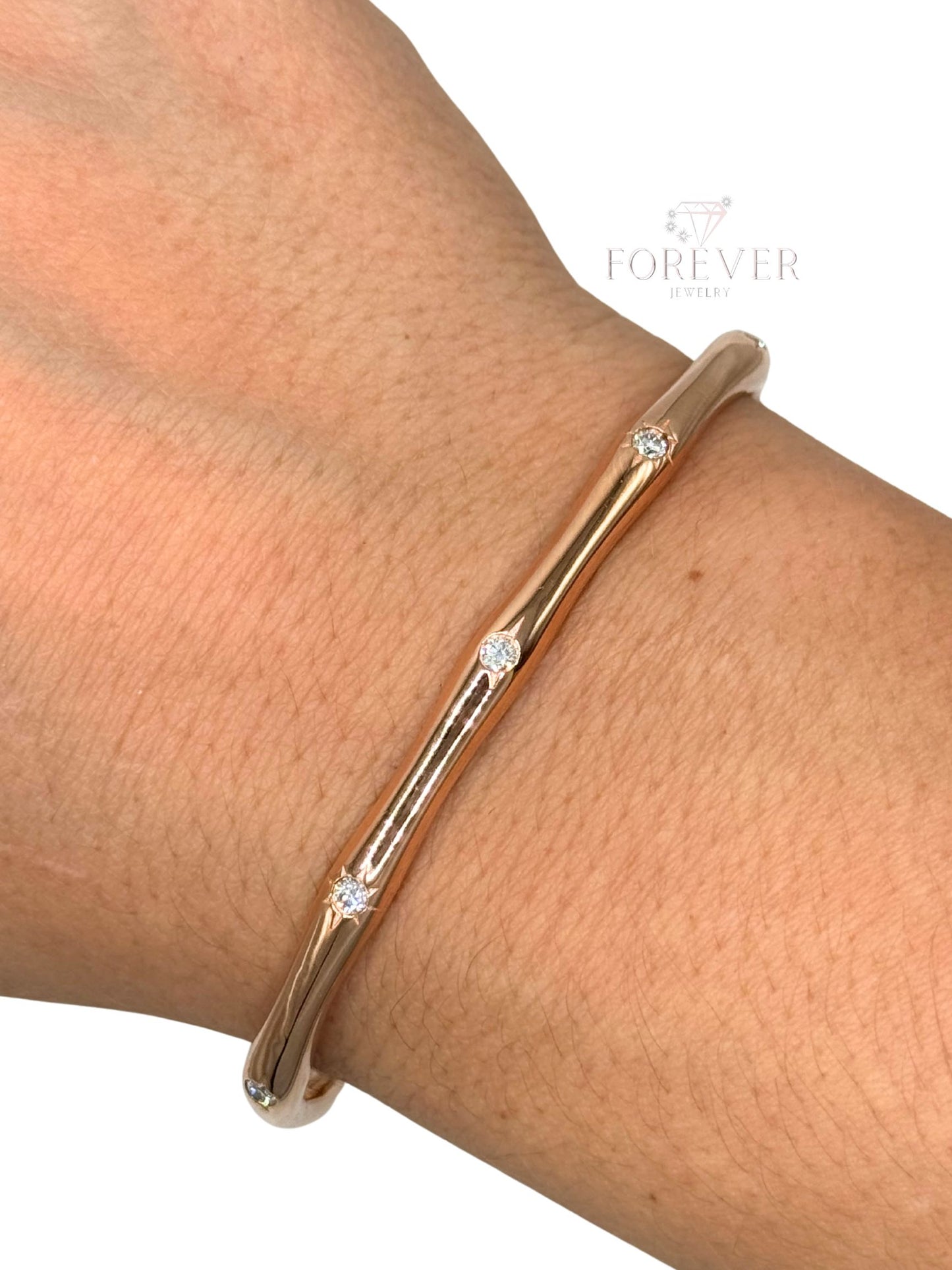 14K NATURAL DIAMOND BANGLE