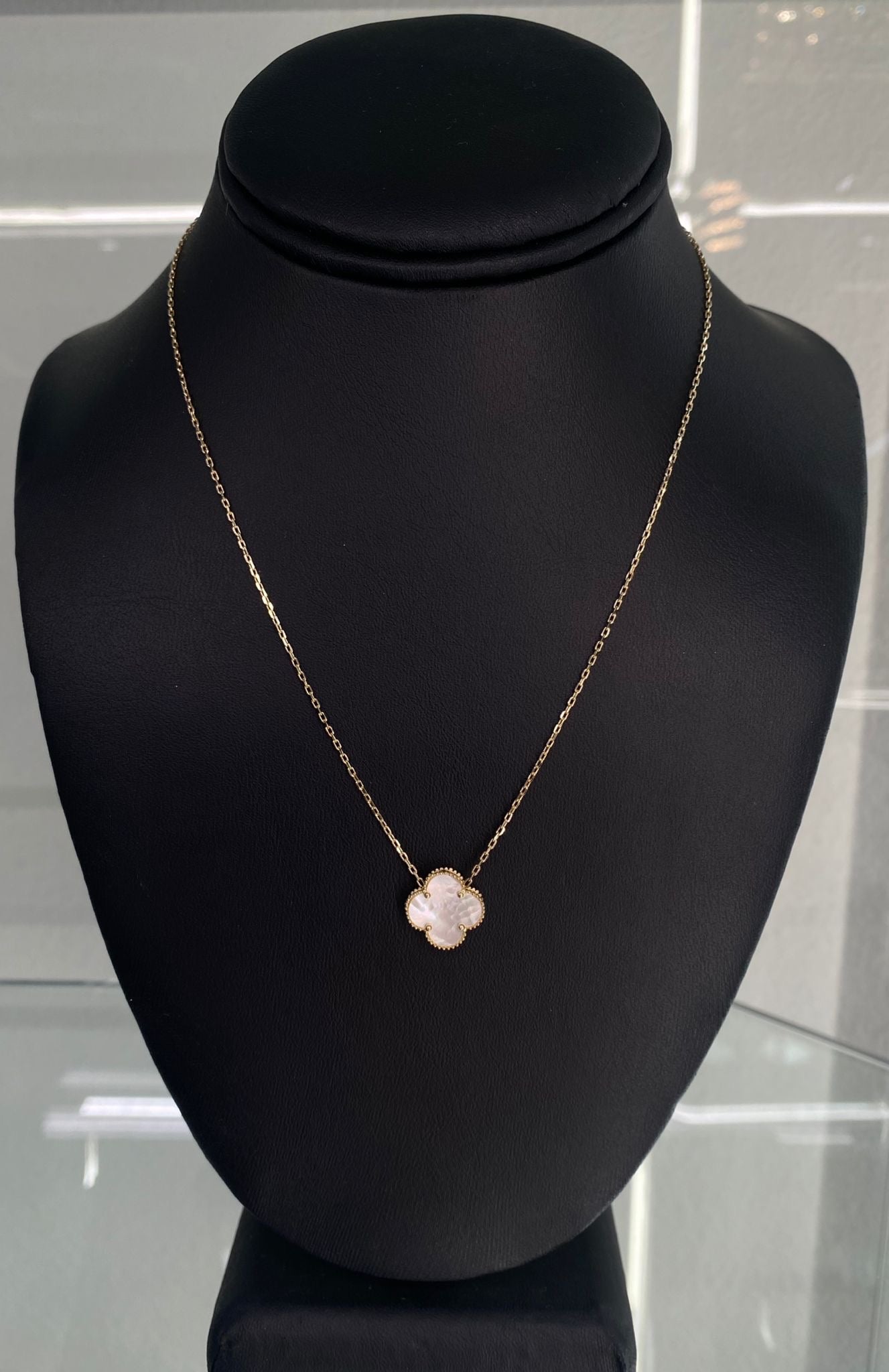 14KT GOLD FLOWER NECKLACE