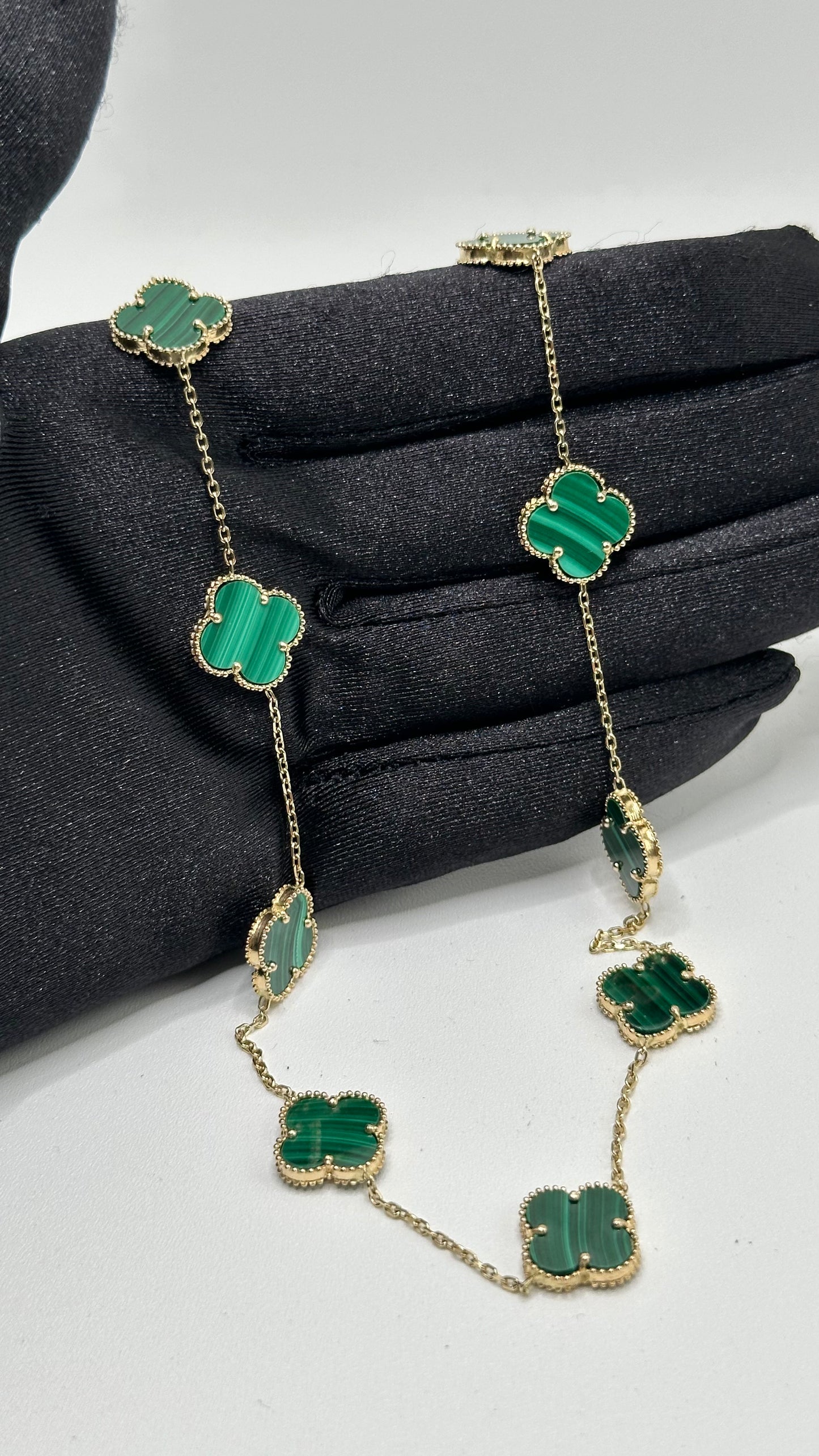 14K GOLD GREEN FLOWER NECKLACE