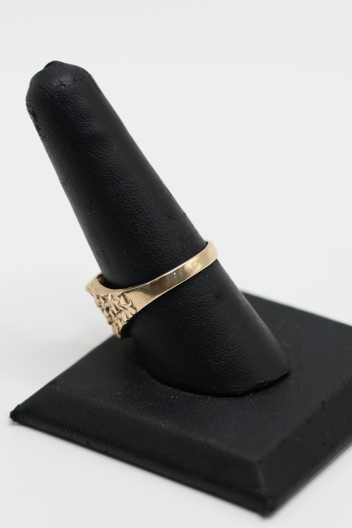 14KT GOLD MEN'S NUGGET RING