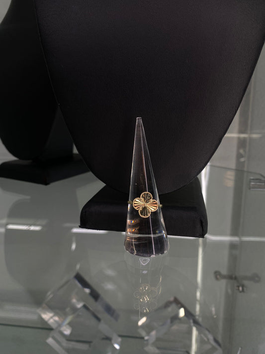 14K Gold Flower Ring