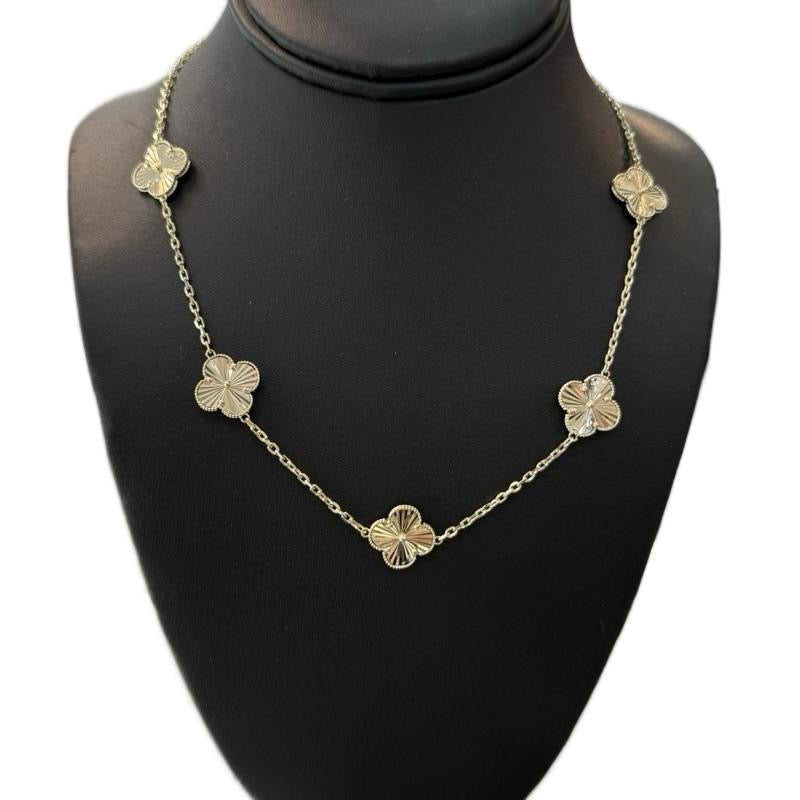 14K Gold Flowers Necklace