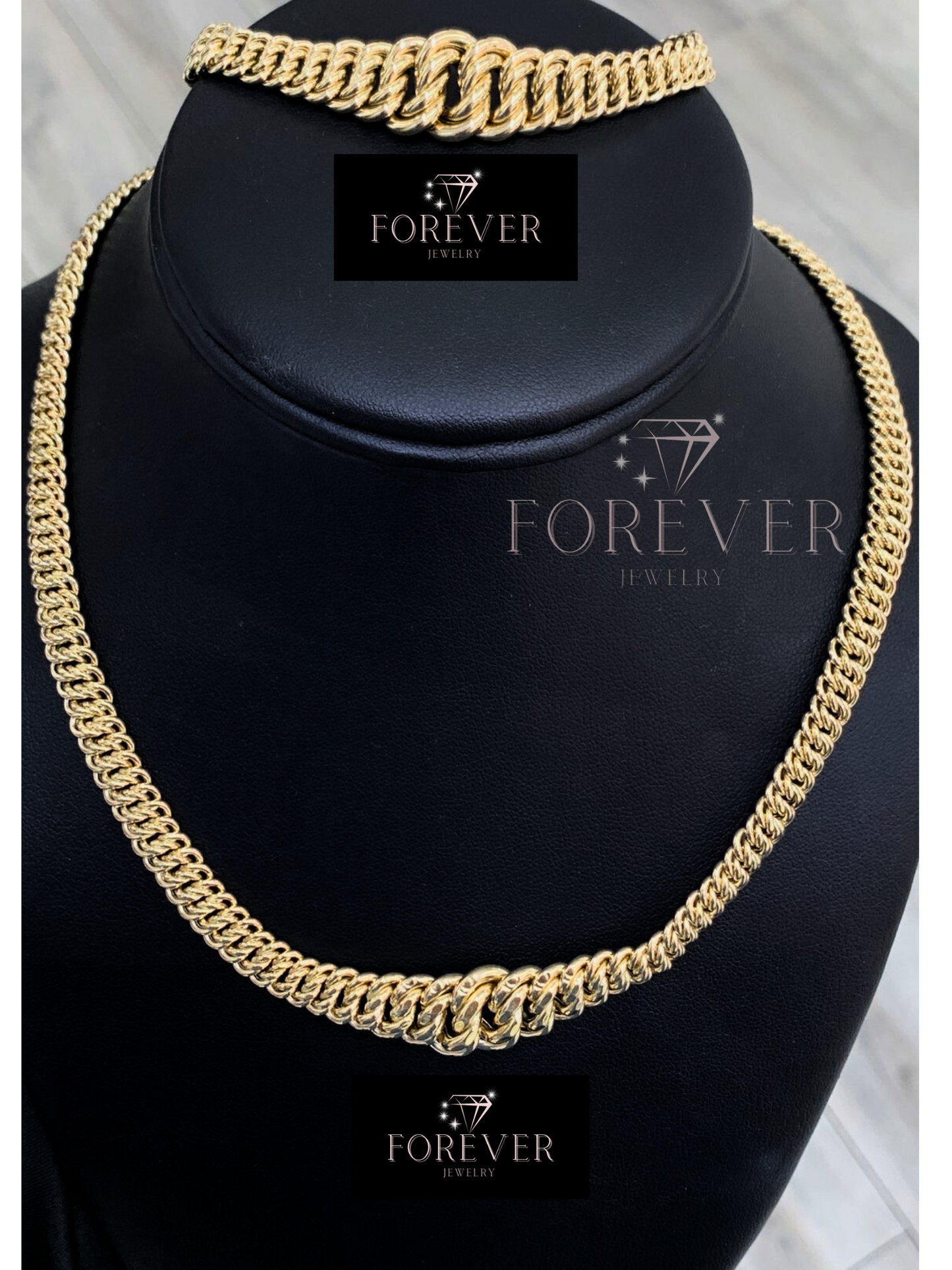 14KT GOLD PRINCESS NECKLACE AND BRACELET SET