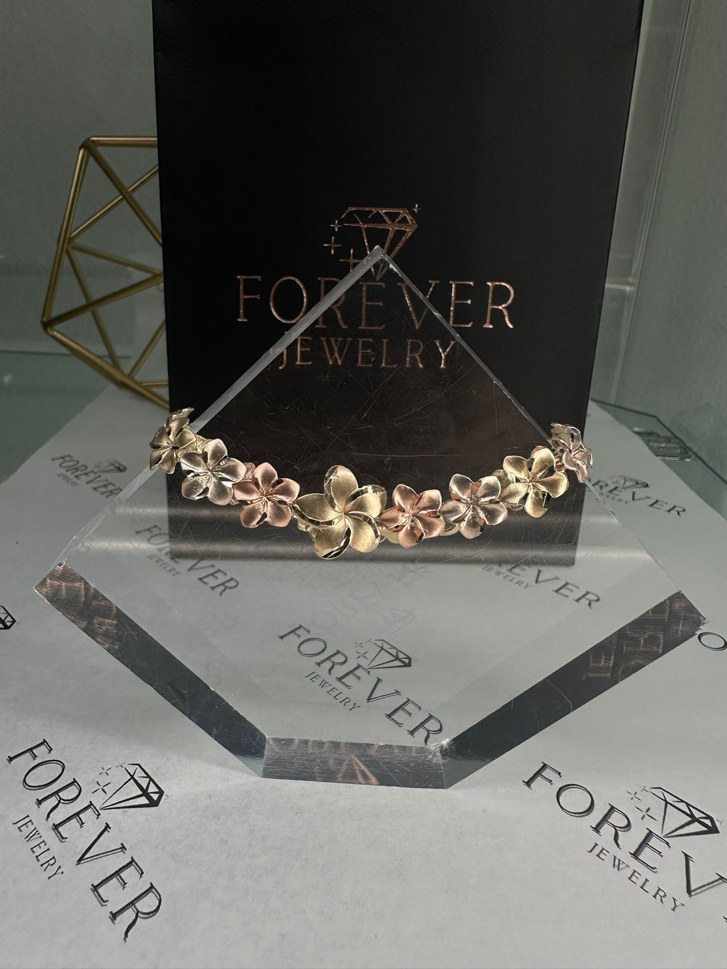 14KT GOLD FLOWERS BRACELET
