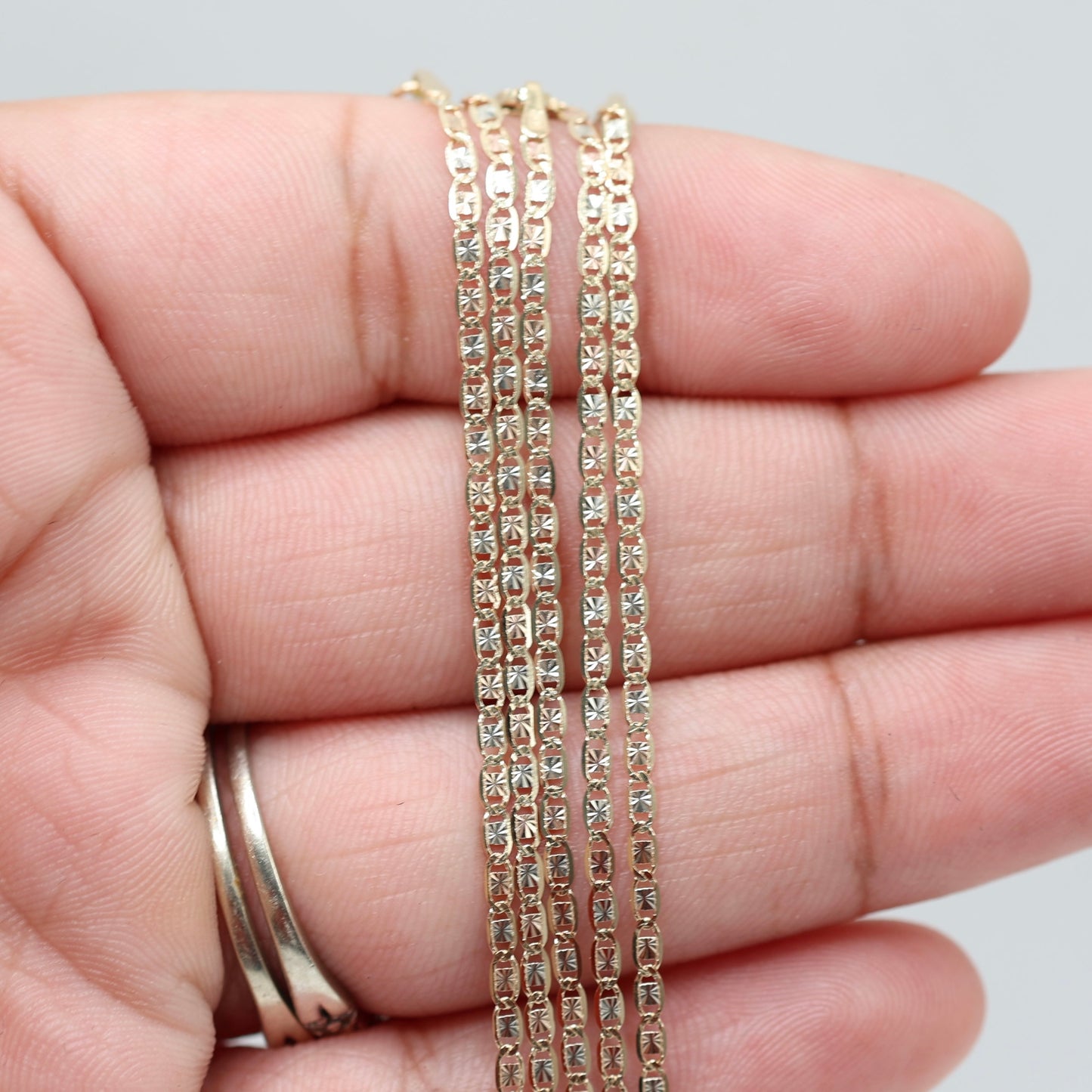 14KT GOLD 3 TONE VALE 2MM CHAIN