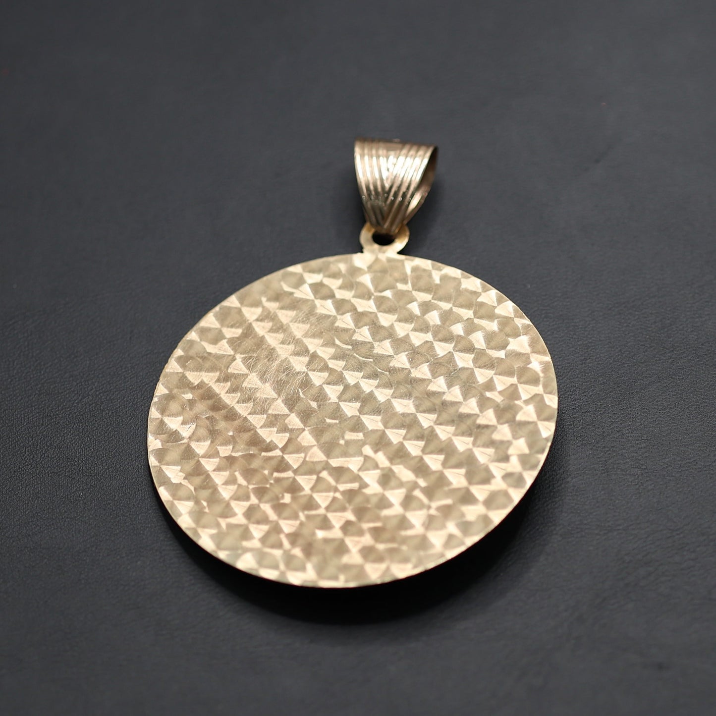 14KT GOLD JUMBO JESUS PORTRAIT WITH INTRICATE DESIGN