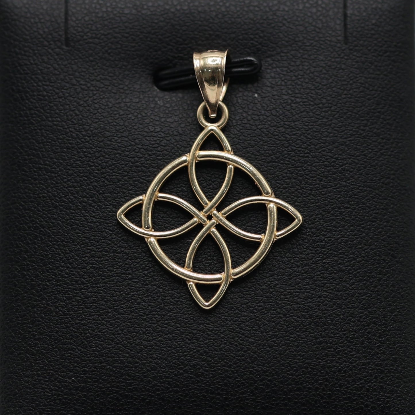 14KT GOLD WITCHES KNOT PENDANT
