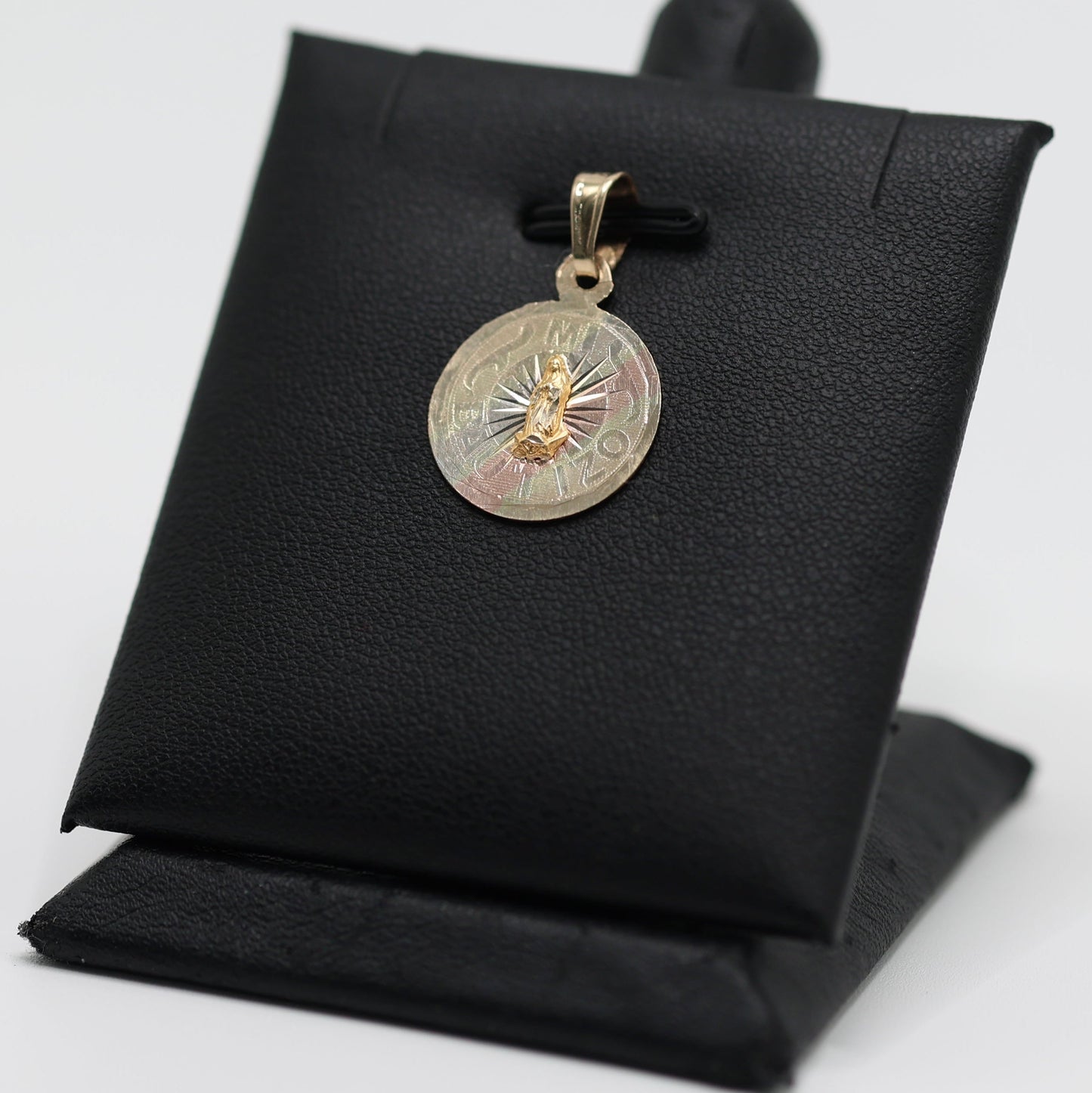 14K GOLD "MI BAUTIZO" 3 TONE CIRCLE PENDANT WITH VIRGIN MARY