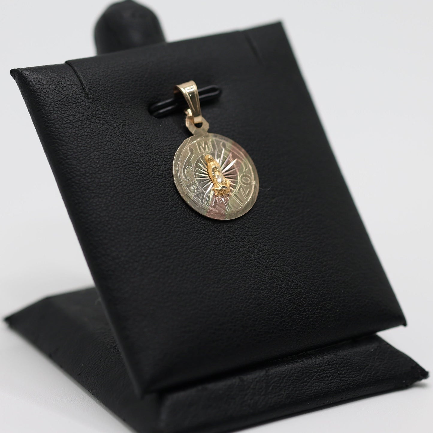 14K GOLD "MI BAUTIZO" 3 TONE CIRCLE PENDANT WITH VIRGIN MARY