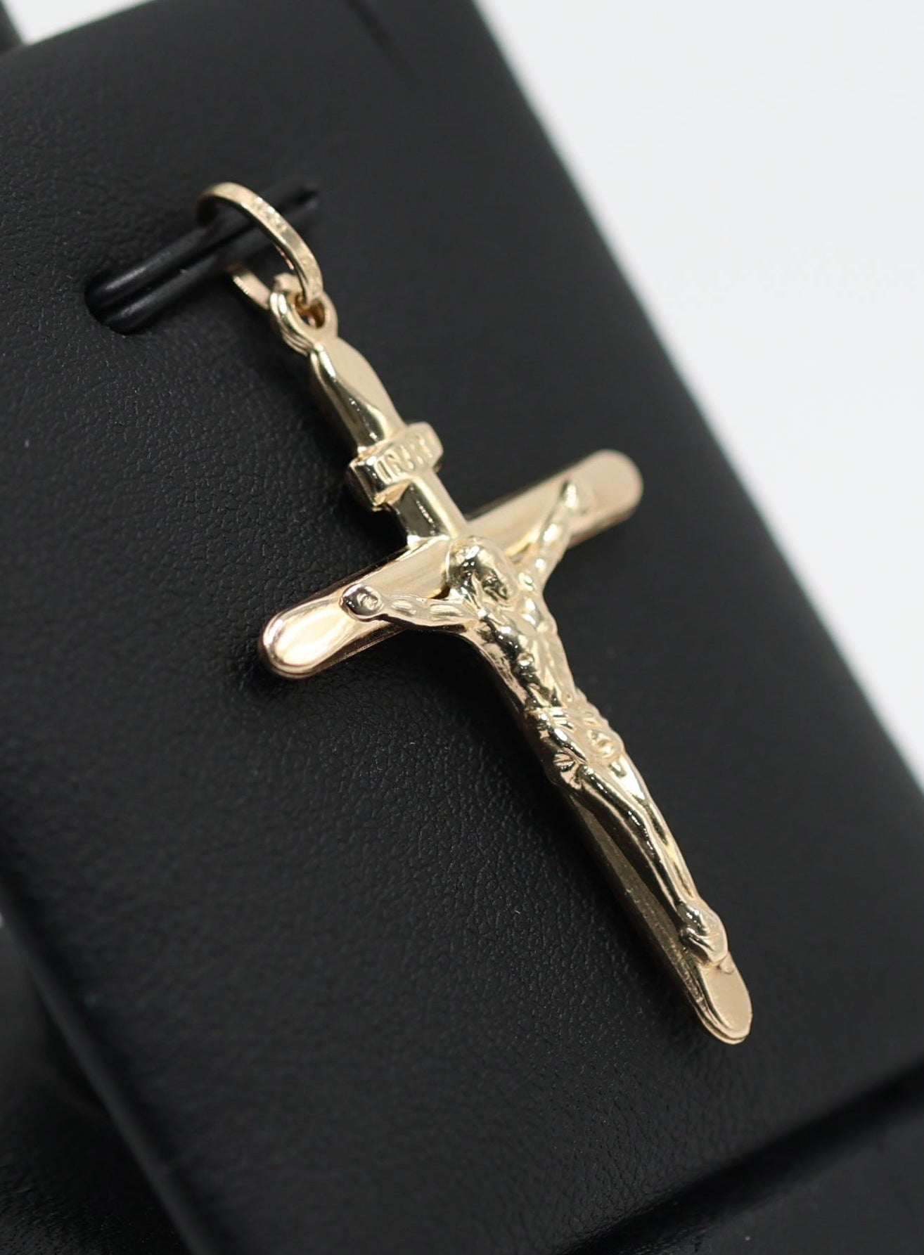 14KT GOLD CROSS CRUCIFIX PENDANT