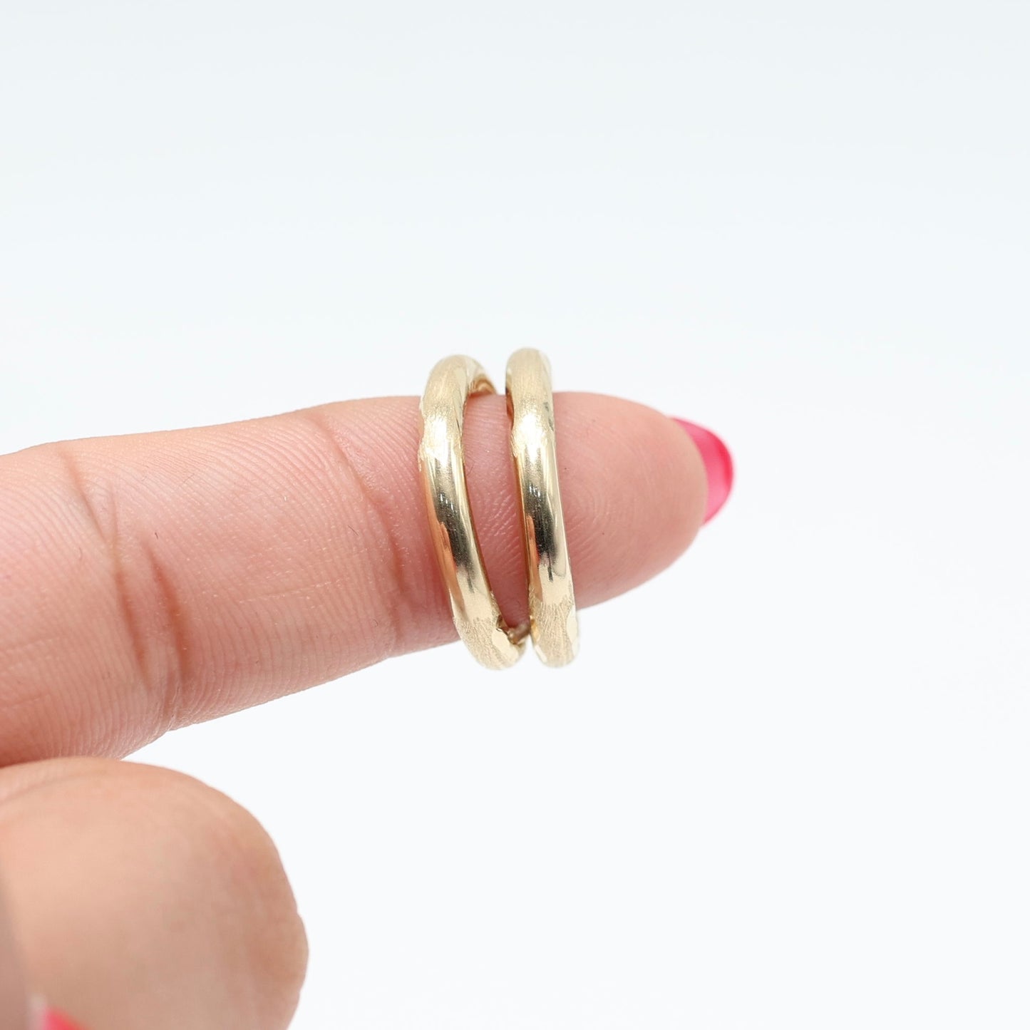 14KT GOLD TEXTURE LEAVES HOOPS