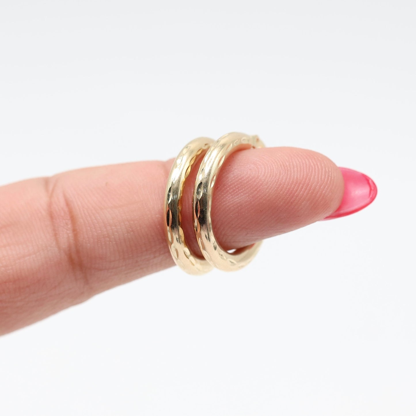 14KT GOLD INDENTATION HOOP EARRINGS