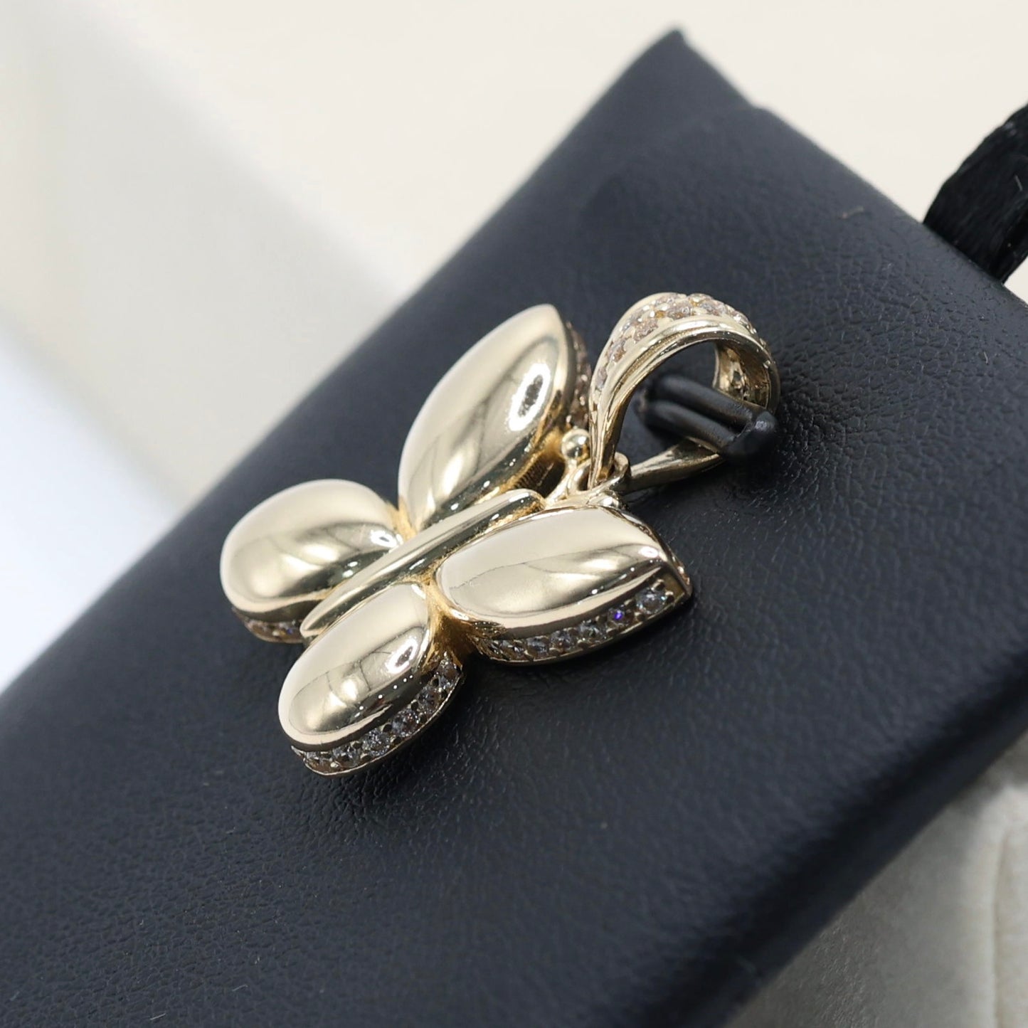 14KT GOLD BUTTERFLY PENDANT WITH CUBIC ZIRCONIA STONES
