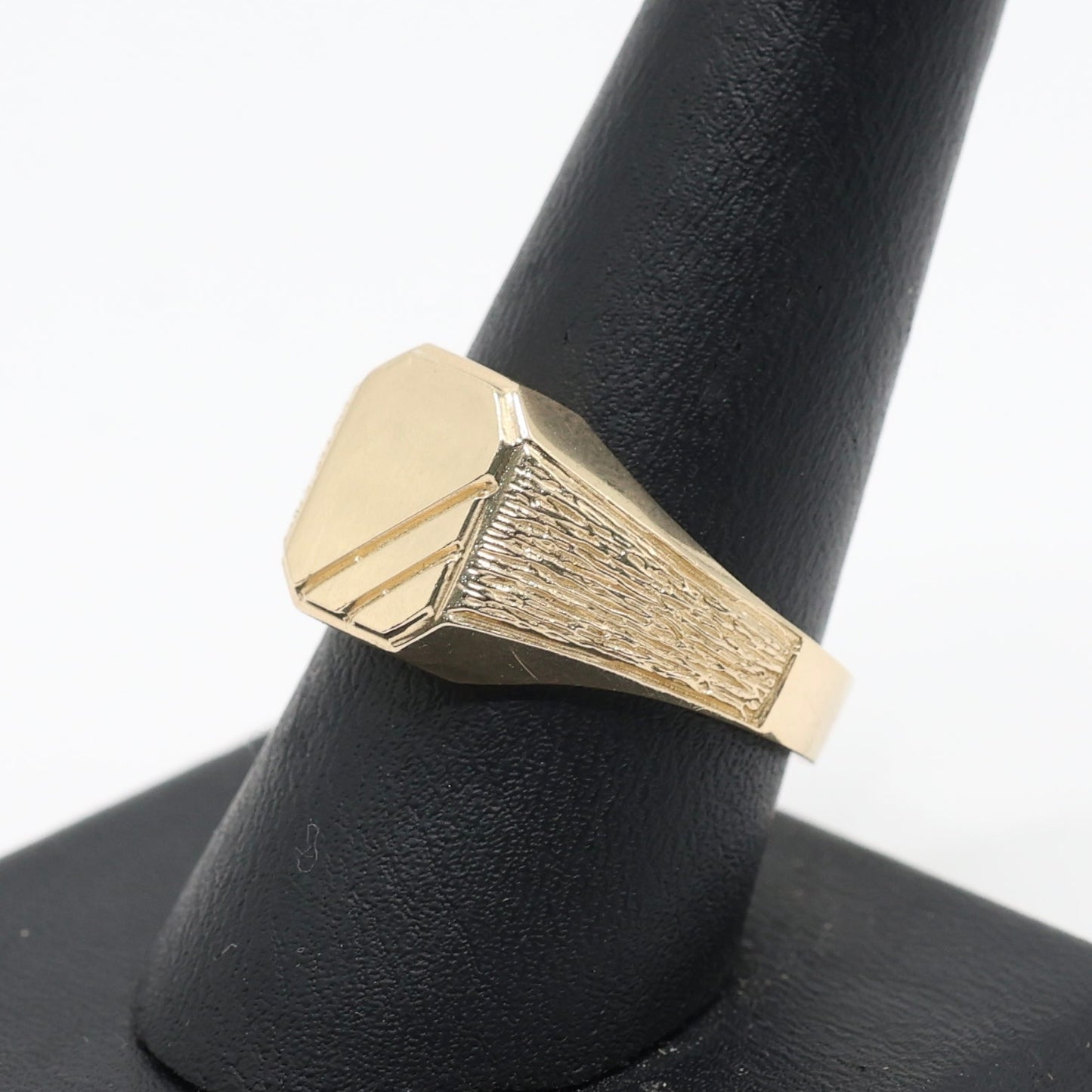14KT GOLD MENS SQUARE RING WITH CORNER DETAILS - FREE LASER ENGRAVING