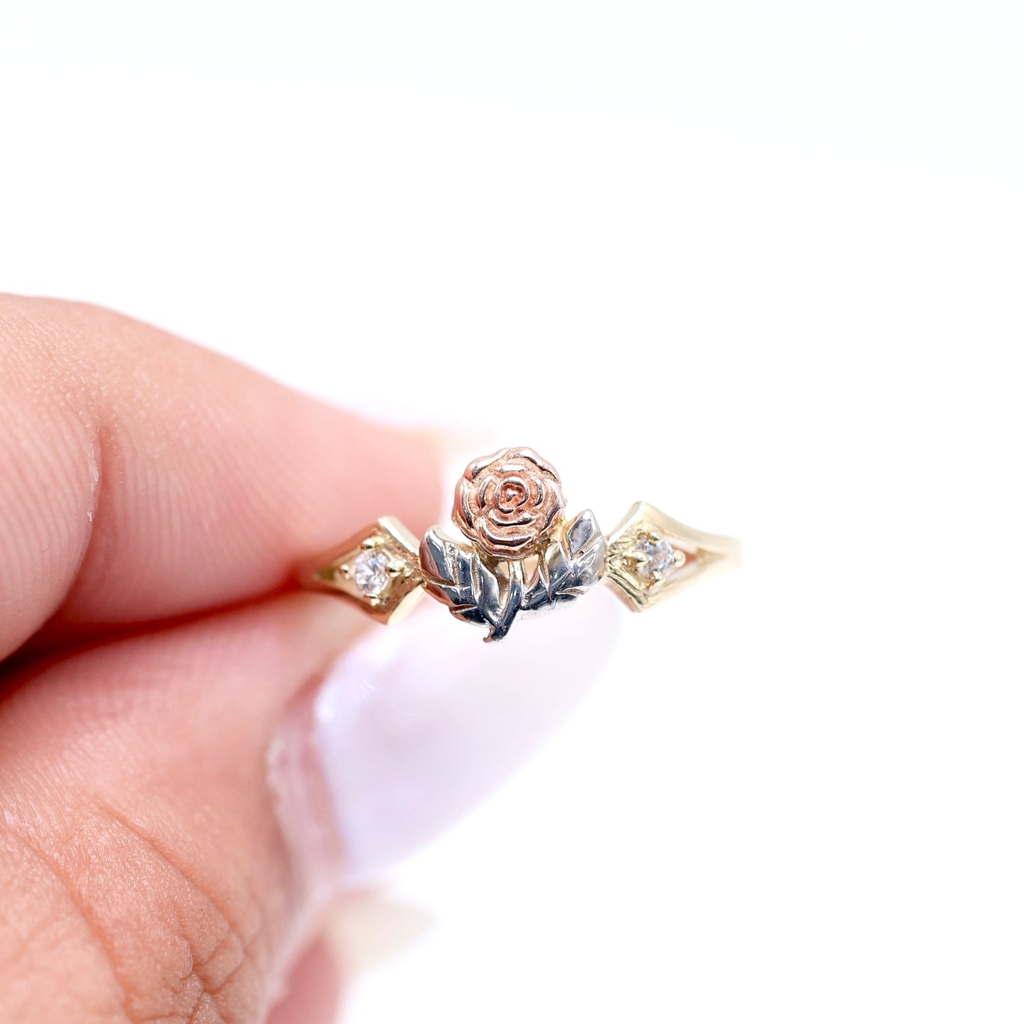 14KT GOLD TRI-TONE ROSE RING W/ CUBIC ZIRCONIA ACCENTS